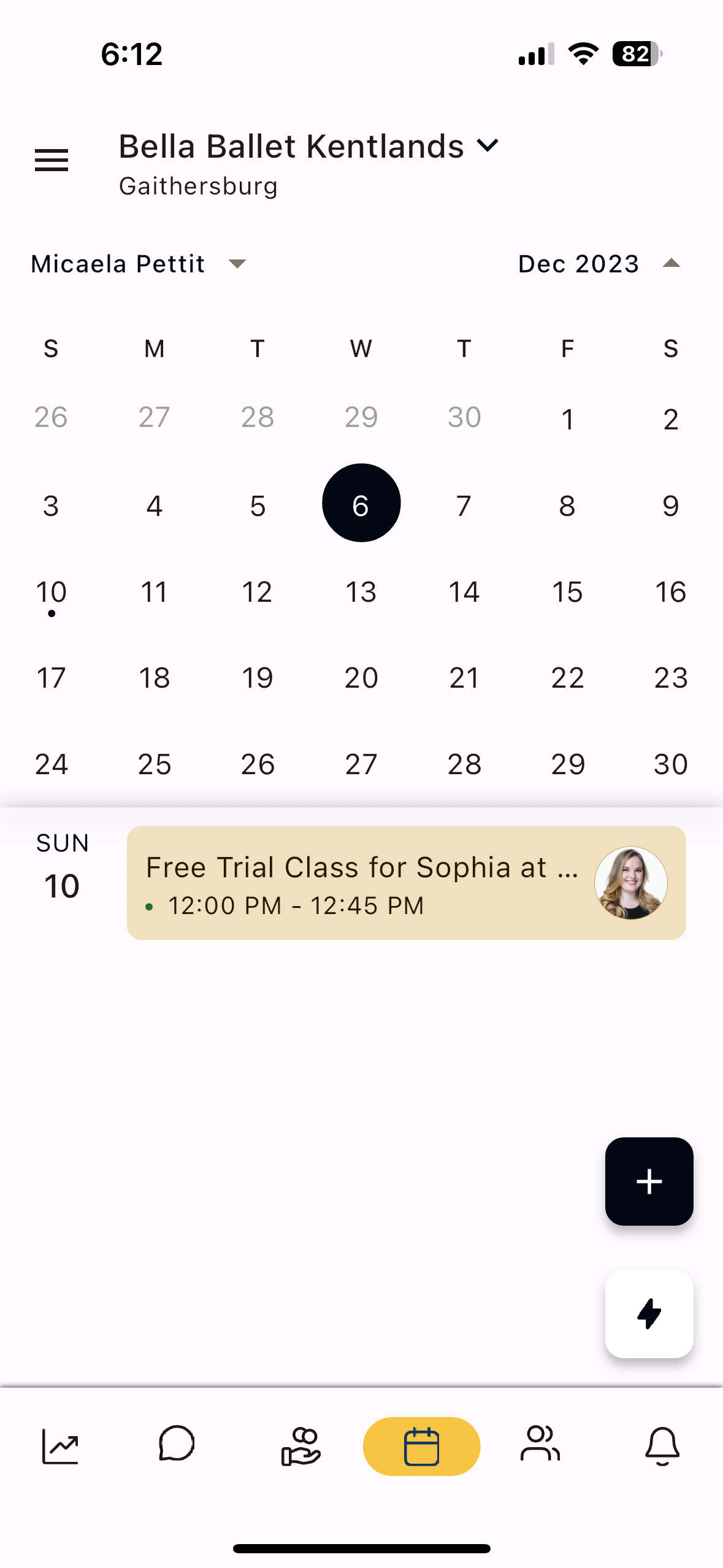 Enrollio class registration calendar on mobile